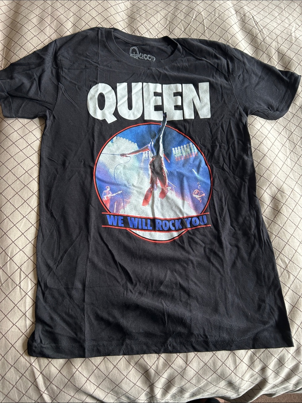 🏷️2/$15 tees: Queen  "We Will Rock You" Graphic Tee